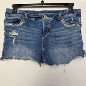 Maurices Distressed Raw Hem Jean Shorts Sz 13/14
